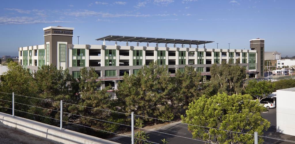 Slideshow image for Tustin Metrolink Parking Structure