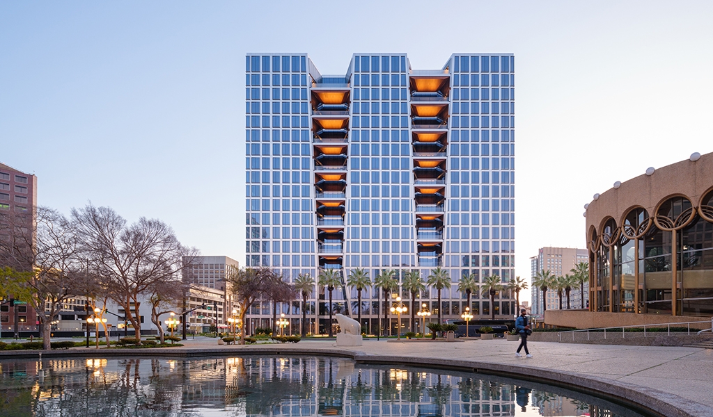 Slideshow image for 200 Park Mechanical Parking