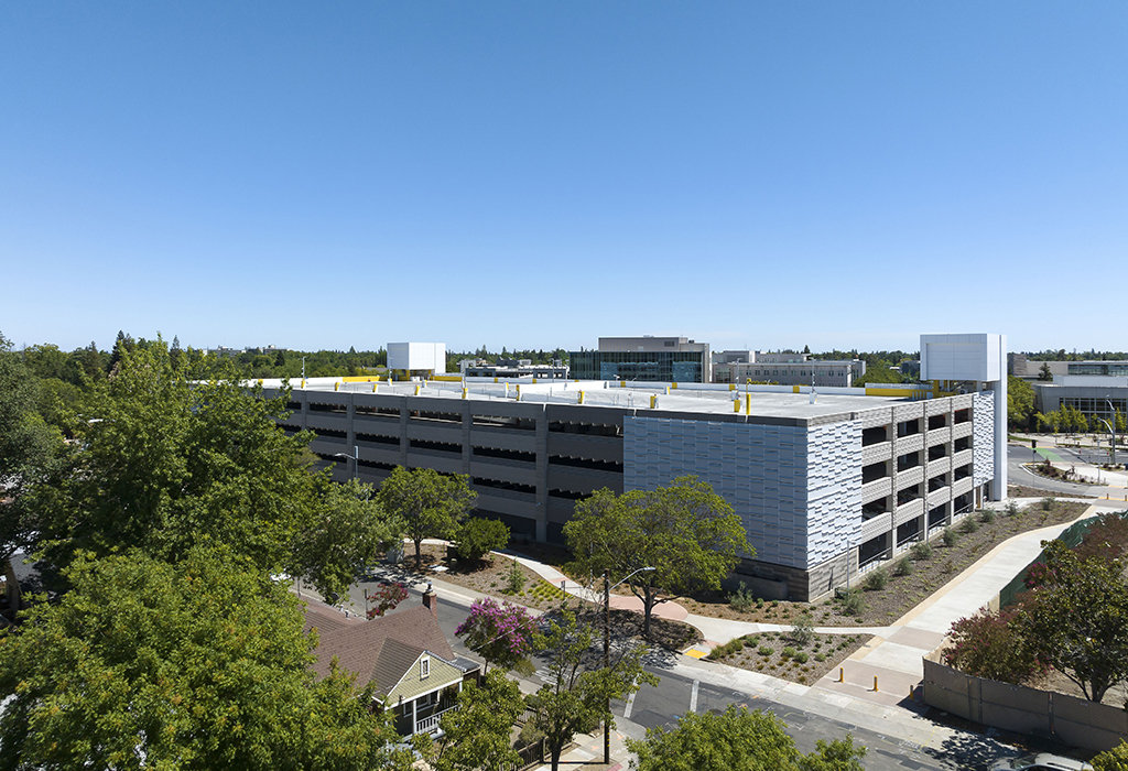 Slideshow image for UC Davis Health Center Parking Structure IV