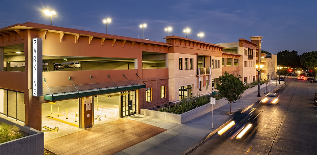 Slideshow image for Whittier Uptown Parking Structure