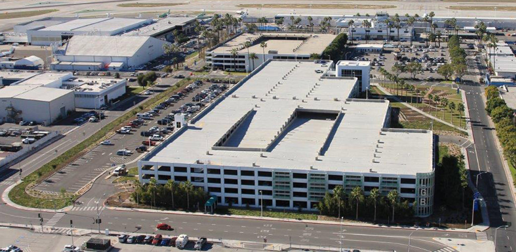 Slideshow image for Long Beach Airport Parking Structure
