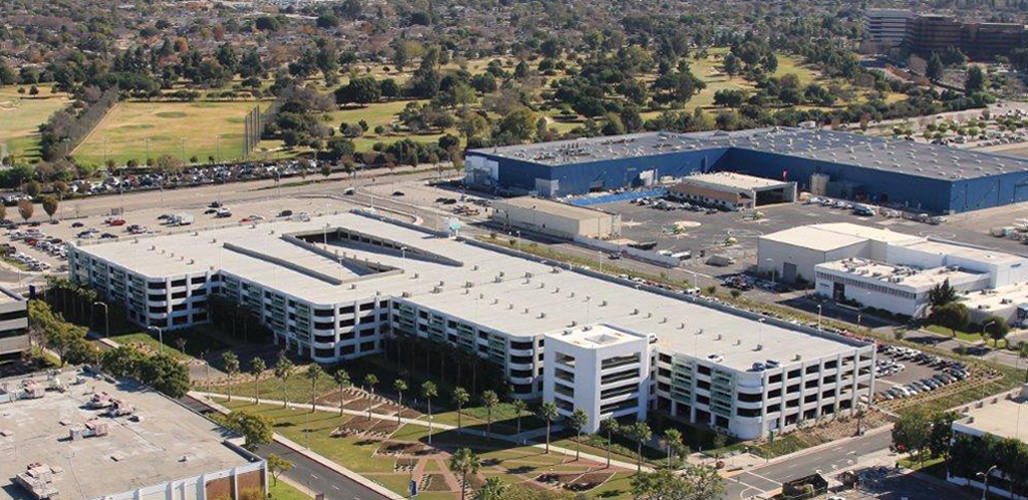 Slideshow image for Long Beach Airport Parking Structure