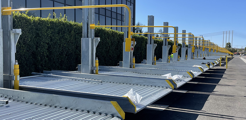 Slideshow image for 555 Aviation Mechanical Parking