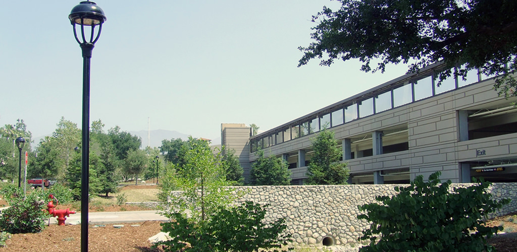 Slideshow image for Pomona College Parking Structure