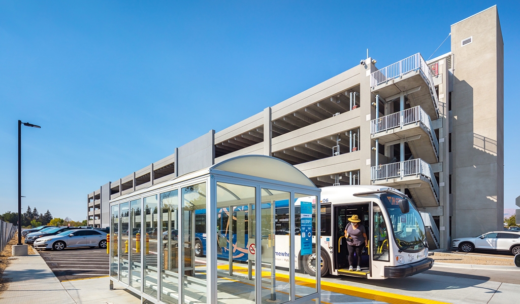Slideshow image for San Jose Mineta International Airport Economy Lot Parking Garage