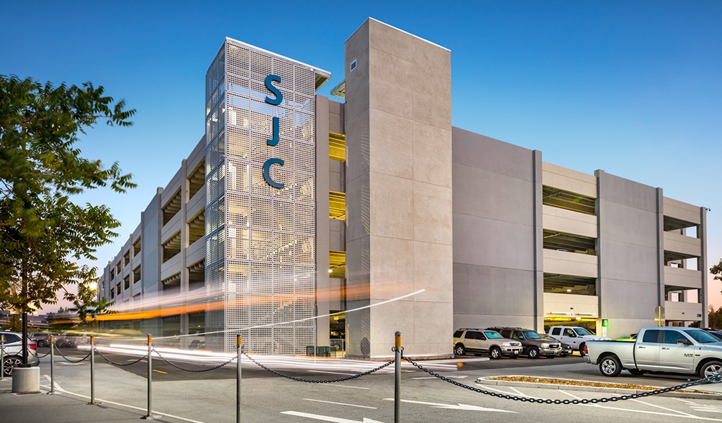 Slideshow image for San Jose Mineta International Airport Economy Lot Parking Garage